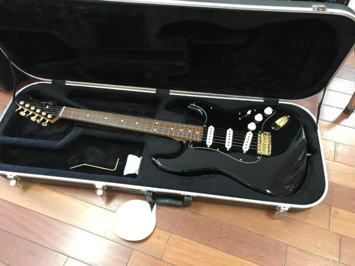 2018 Fender Midnight Japan Stratocaster matching headstock