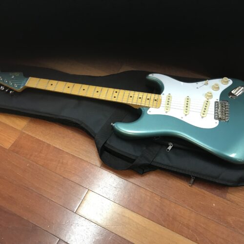 Fender Squier matching headstock Stratocaster